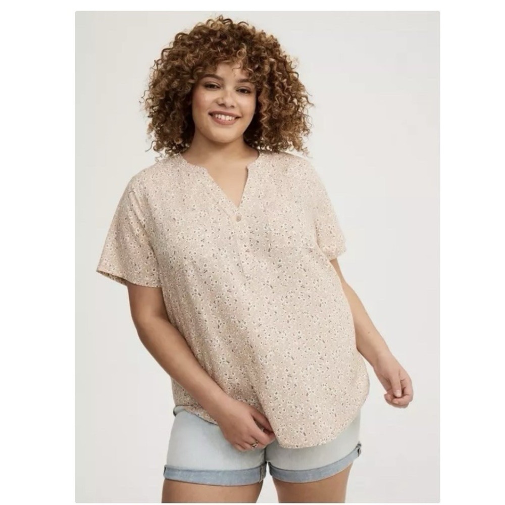 Torrid Harper Beige Ditsy Floral Challis Short Sleeve Blouse Size 2X